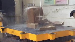 Automatyczna 5-osiowa piła diamentowa CNC do cięcia i kształtowania bloków marmuru granitowego