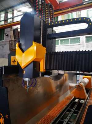 Wysokiej precyzji 4-osiowy CNC Kolumna rzeźbiarka 7.5kw
