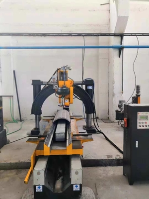 Precyzyjna automatyczna maszyna do cięcia kolumny metalowej
