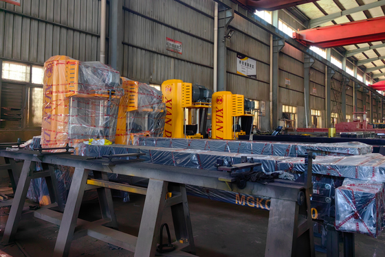 Maszyna do cięcia płyt kamiennych o czterech kolumnach średniego bloku z podwójnym cylindrem hydraulicznym