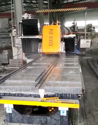 PLC/CNC Linear Profiling Cutting Machine dla kwadratowych balustrów, linijnych krzywych