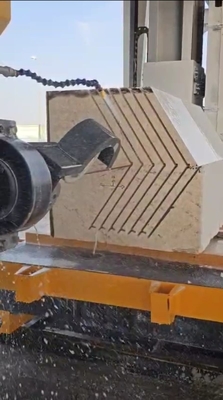 4-osiowa maszyna do piły diamentowej CNC z automatycznym systemem sterowania marmurem, granitem