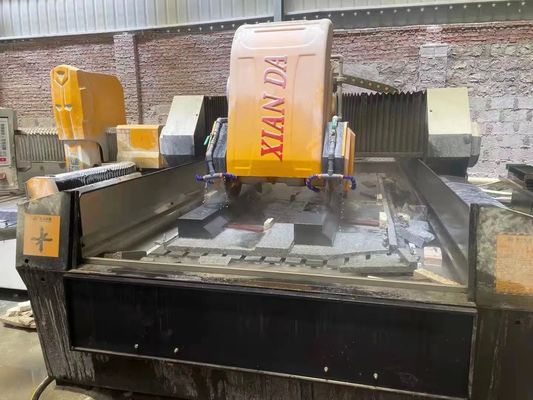 Maszyna do cięcia CNC 3 osi z mocą 220V 15kw silnika głównego i 21,5kw mocy brutto dla barier granitowych