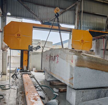 Maszyna do piły z diamentowym drutem o przenośnej bramce z 3500*3500*2200mm, maksymalny rozmiar obróbki i sterowanie CNC/PLC dla wysokiej precyzji cięcia kamienia