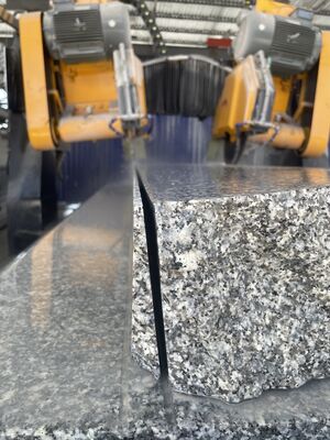 Automatyczna maszyna do obcinania krawędzi płyt łukowych z dwoma ostrzami