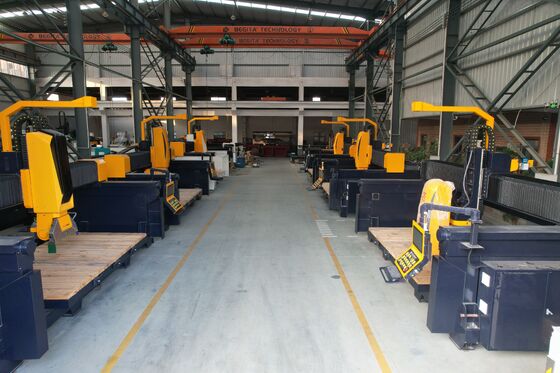 Automatyczna 5-osiowa maszyna do cięcia mostów z systemem DDX do obróbki kamienia o wymiarach 3200×2000×180 mm