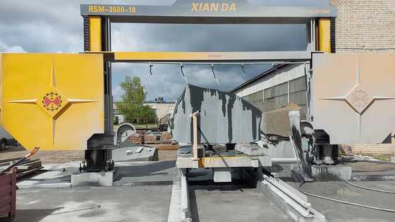 Piła drutowa diamentowa sterowana PLC z napędem śrubowym synchronicznym do cięcia bloków marmuru i granitu o wymiarach 3000×3000×1500 mm