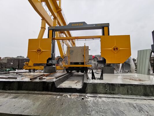 Piła drutowa diamentowa sterowana PLC z napędem śrubowym synchronicznym do cięcia bloków marmuru i granitu o wymiarach 3000×3000×1500 mm