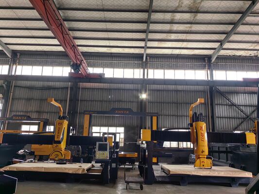 Automatyczna 5-osiowa maszyna do cięcia mostów z systemem DDX do obróbki kamienia i maksymalnym rozmiarem 3200x2000 mm