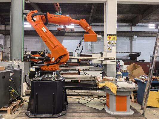 6-osiowa robotyczna maszyna do cięcia kamienia CNC ze sterowaniem interpolowanym i wrzecionem BT40 do wielkoskalowego rzeźbienia do 3100 mm