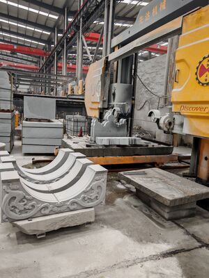 Przecinarka diamentowa CNC z czterowrzecionowym układem zawieszenia do maksymalnego rozmiaru obróbki 3000x2000x1500mm, certyfikat CE i ISO9001