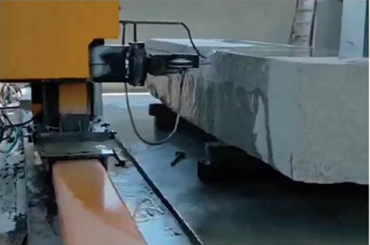 Pilarka drutowa CNC z ruchomą bramą i czterema kołami zamachowymi do cięcia dużych bloków kamiennych 3500 × 3500 × 2200 mm