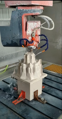 5-osiowa grawerka CNC do kamienia z wrzecionem o dużej mocy 7,5 kW i stołem roboczym 3000x1300 mm do wszechkierunkowego rzeźbienia 3D