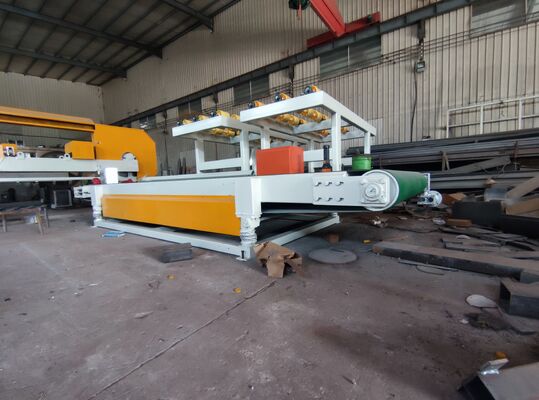 Dwufunkcyjna przecinarka kamienia CNC z silnikiem głównym 7,5 kW, maksymalną szerokością cięcia 1250 mm i zmienną prędkością przenośnika