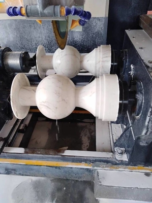 Maszyna do cięcia kolumn tralkowych o czterech szt. 500 mm