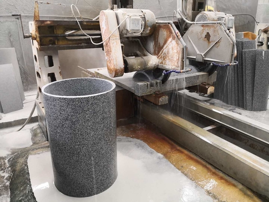 Automatyczna czteroplasterkowa maszyna do cięcia krawędzi kamienia do płyty kolumnowej 1500 mm
