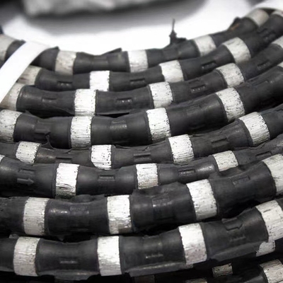 40 koralików na metr Marmur Diamentowa piła drutowa Guma Cięcie betonu